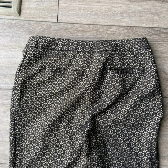 Chico’s Floral Print  Metallic Gold Skinny Pants - Picture 12 of 13